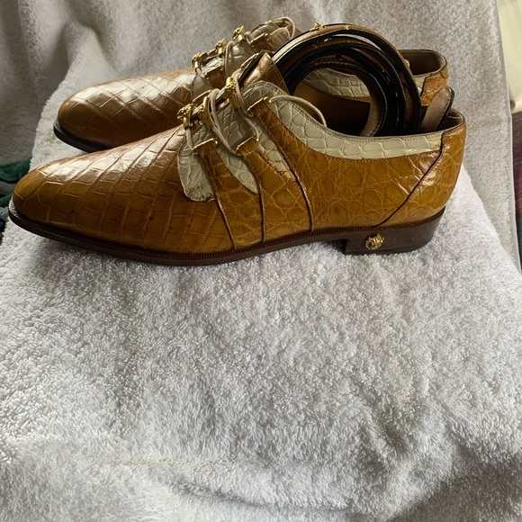 Men’s Two tone Dress shoe along with the matching belt. - Picture 1 of 5